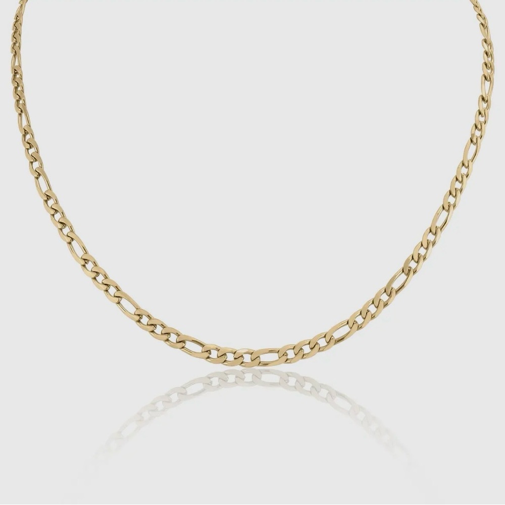 18” 4mm PVD Gold Figaro Elegant Chain Necklace